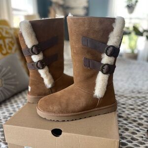 NIB UGG Aletheia Boots